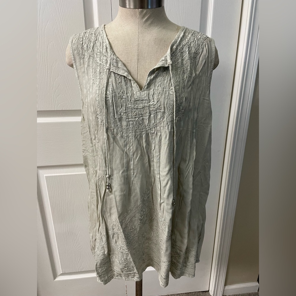 Solitaire sleeveless blouse, size: 1X